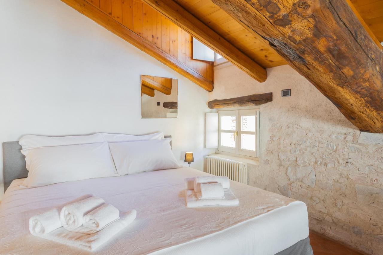Antiche Mura Como By Rent All Como Exterior photo
