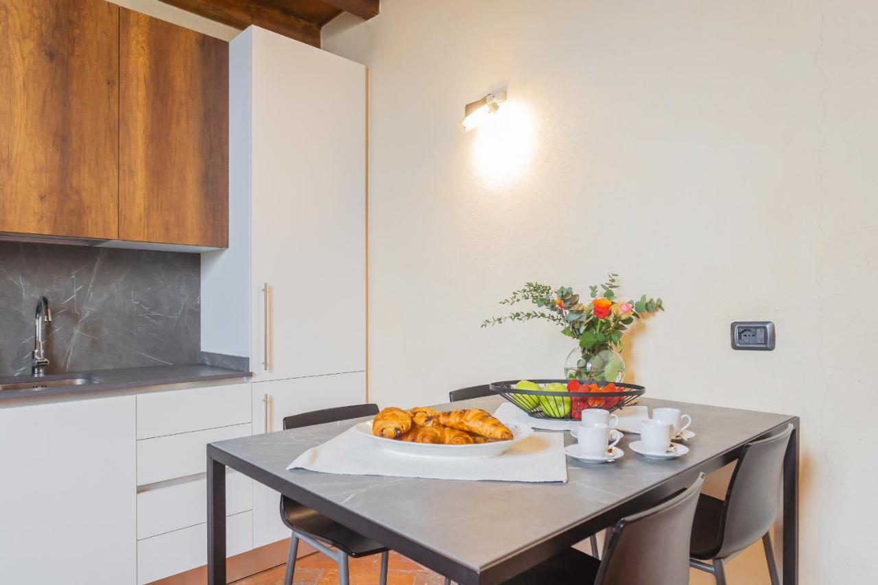 Antiche Mura Como By Rent All Como Exterior photo